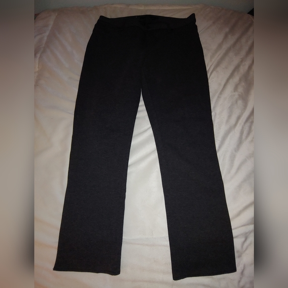 EUC Plus Size Calvin Klein Jeans Gray 5-Pocket Stretch Ponte Jeggings – Size 16 - Picture 2 of 10